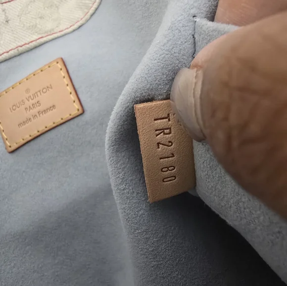 🔥Louis Vuitton Denim and Red Ombre Bag - Picture 13 of 13